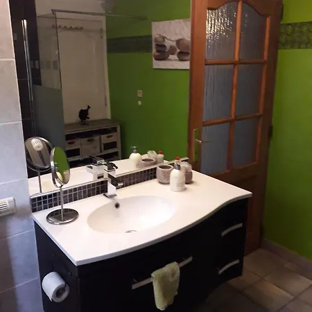 Studio Du Beau Vallon Homestay *